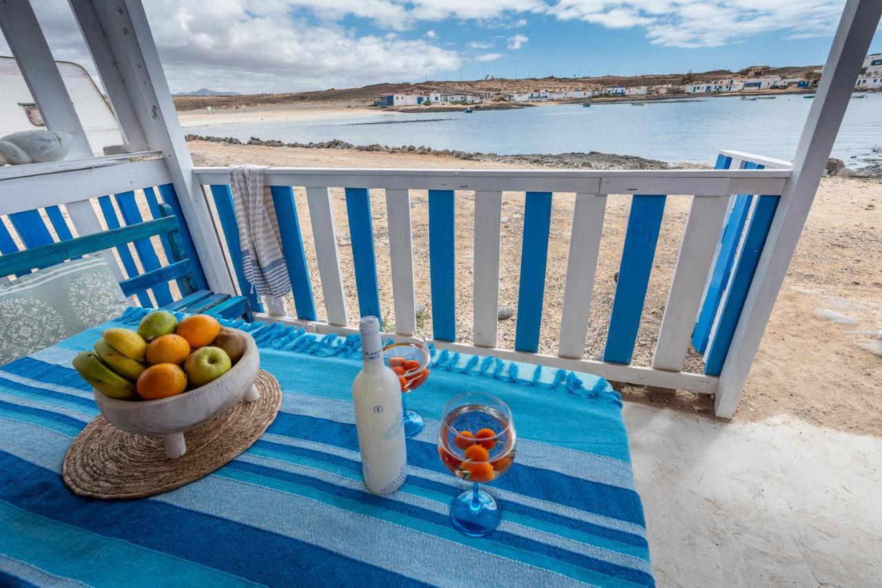 Cabin In Front Of Idyllic Majanicho Beach מראה חיצוני תמונה