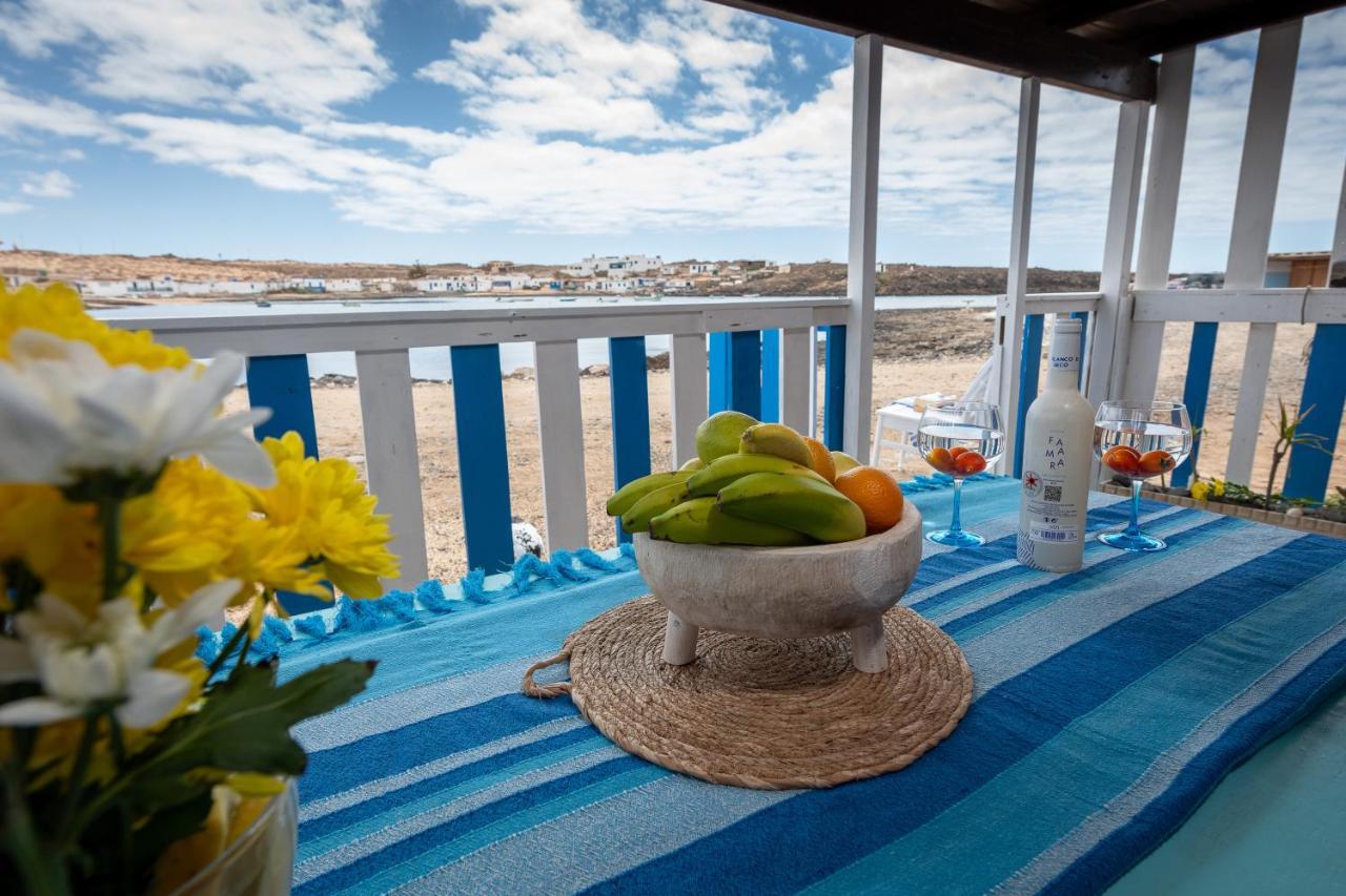 Cabin In Front Of Idyllic Majanicho Beach מראה חיצוני תמונה