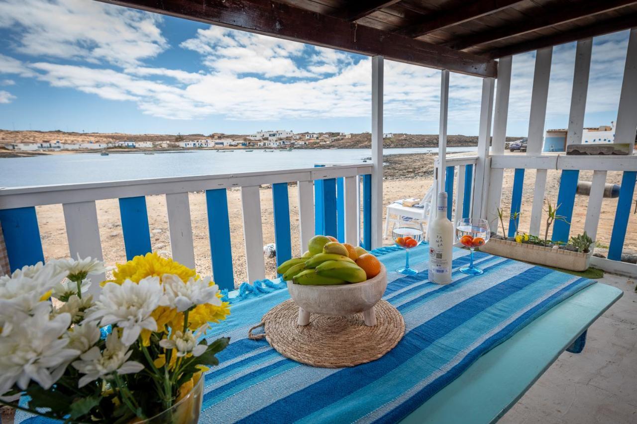 Cabin In Front Of Idyllic Majanicho Beach מראה חיצוני תמונה