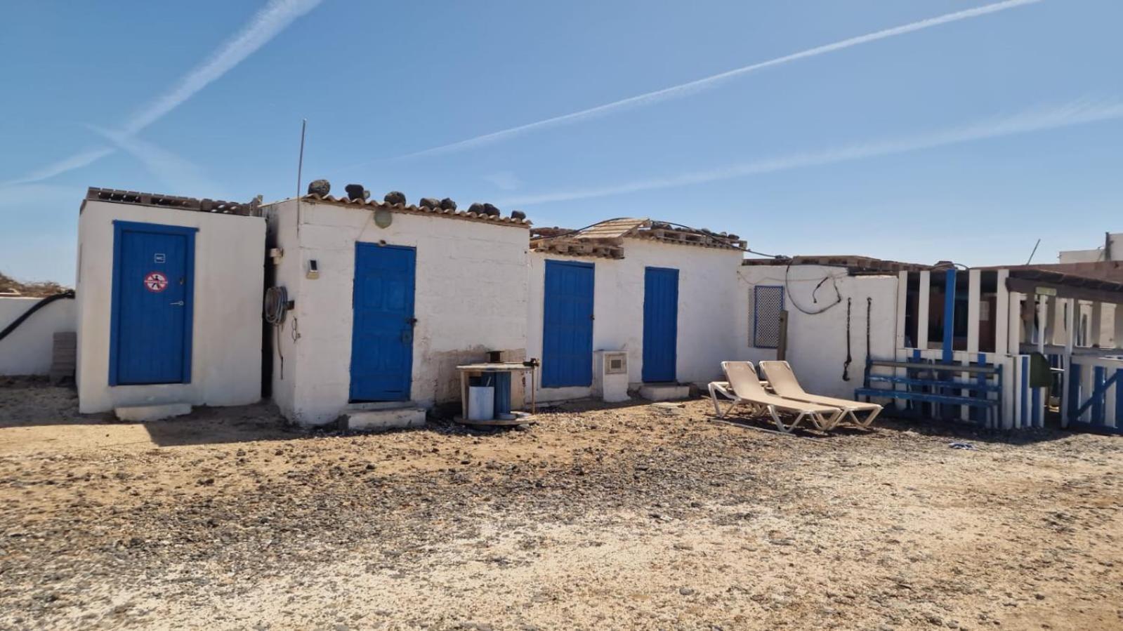 Cabin In Front Of Idyllic Majanicho Beach מראה חיצוני תמונה